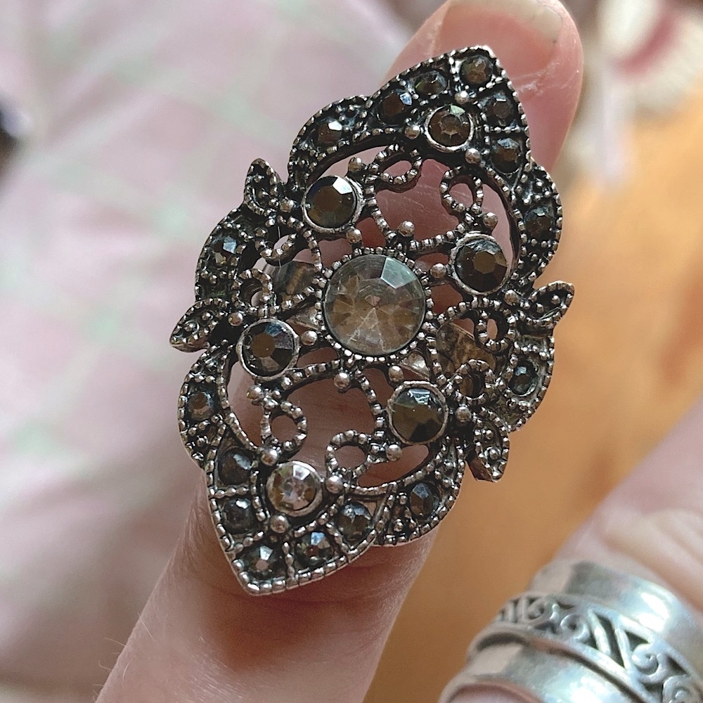 Gorgeous Vintage Marcasite Ring!!